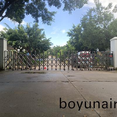 汕(shan)尾南景(jing)邨安裝(zhuang)不(bu)鏽(xiu)鋼(gang)伸縮電動(dong)門